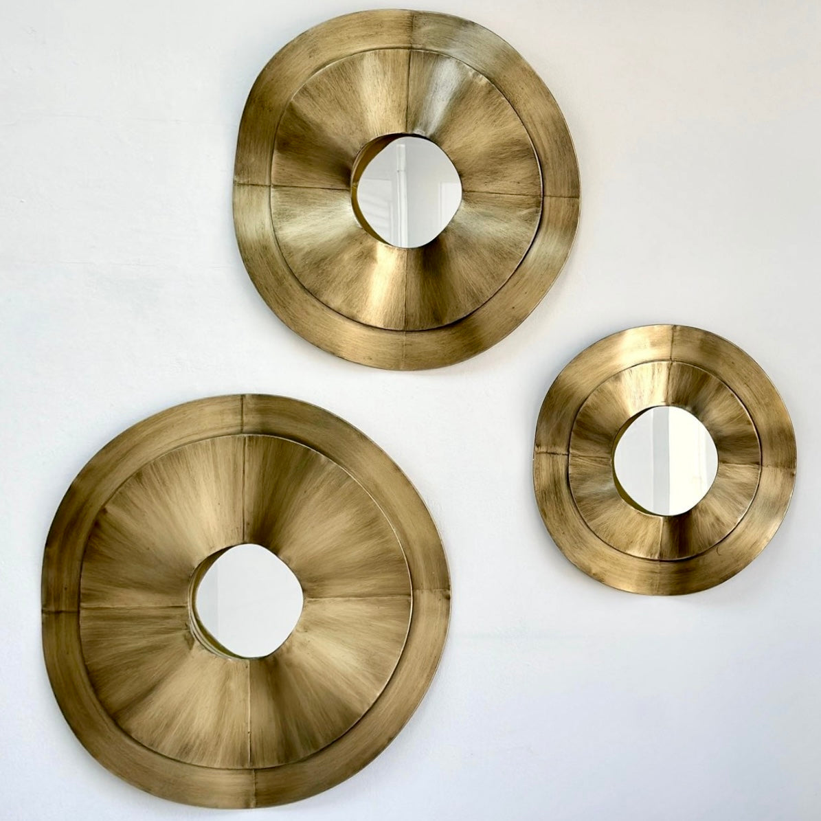 Aesthetic Ruffle Golden Metal Wall Art