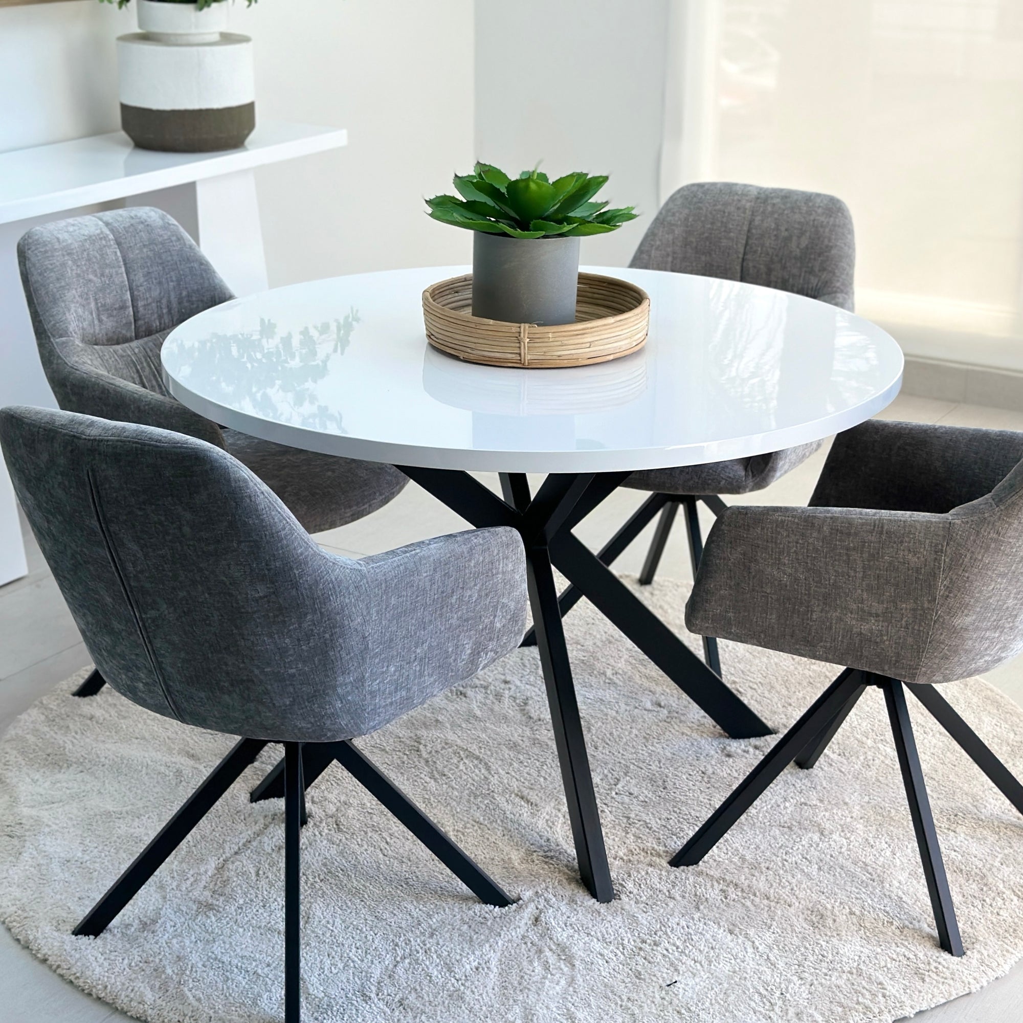 Radius Round White Lacquer Top Dining Table Set