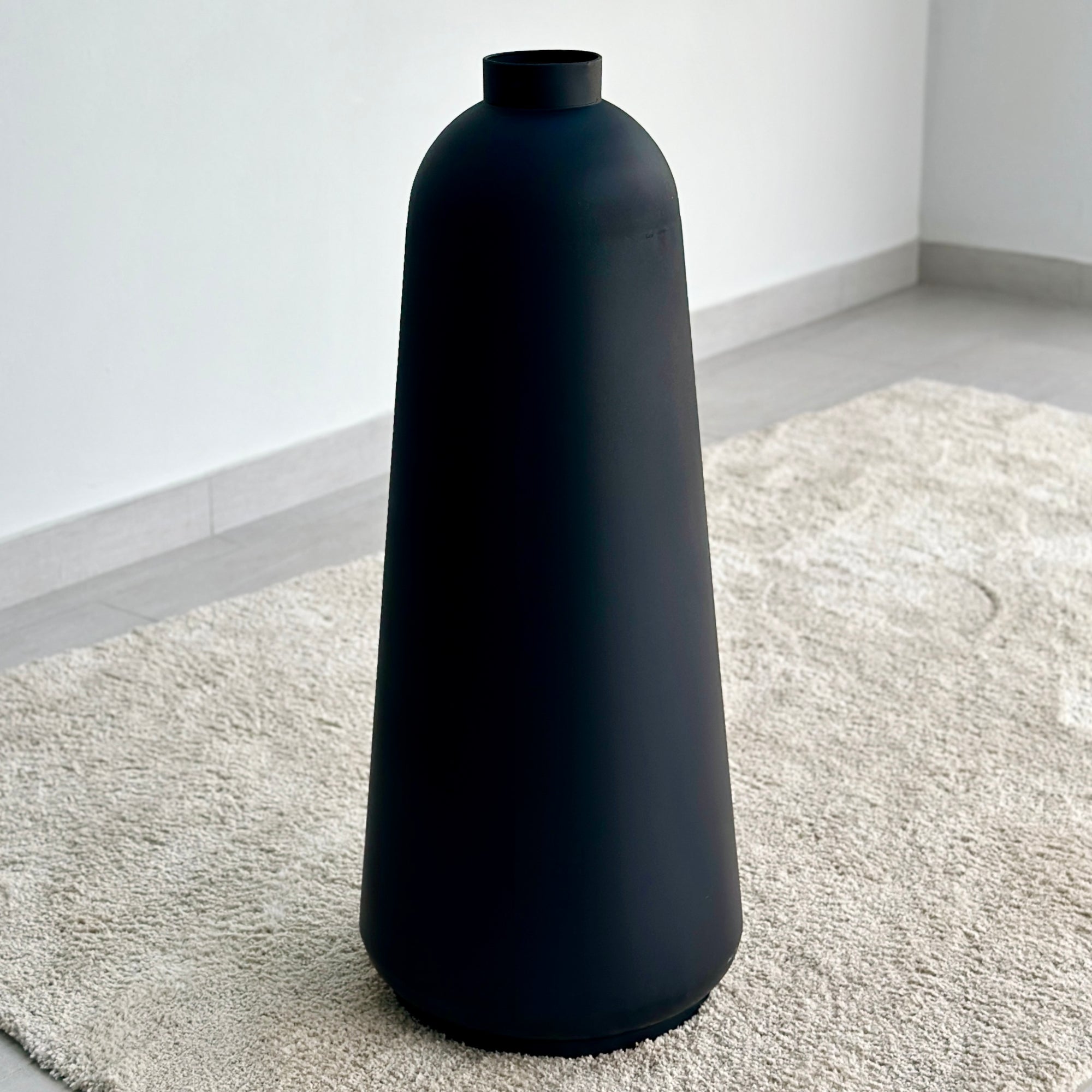Metal Smooth Black Floor Vase