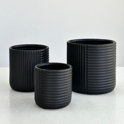 Ceramic Black Round Pot With Abstract Lines