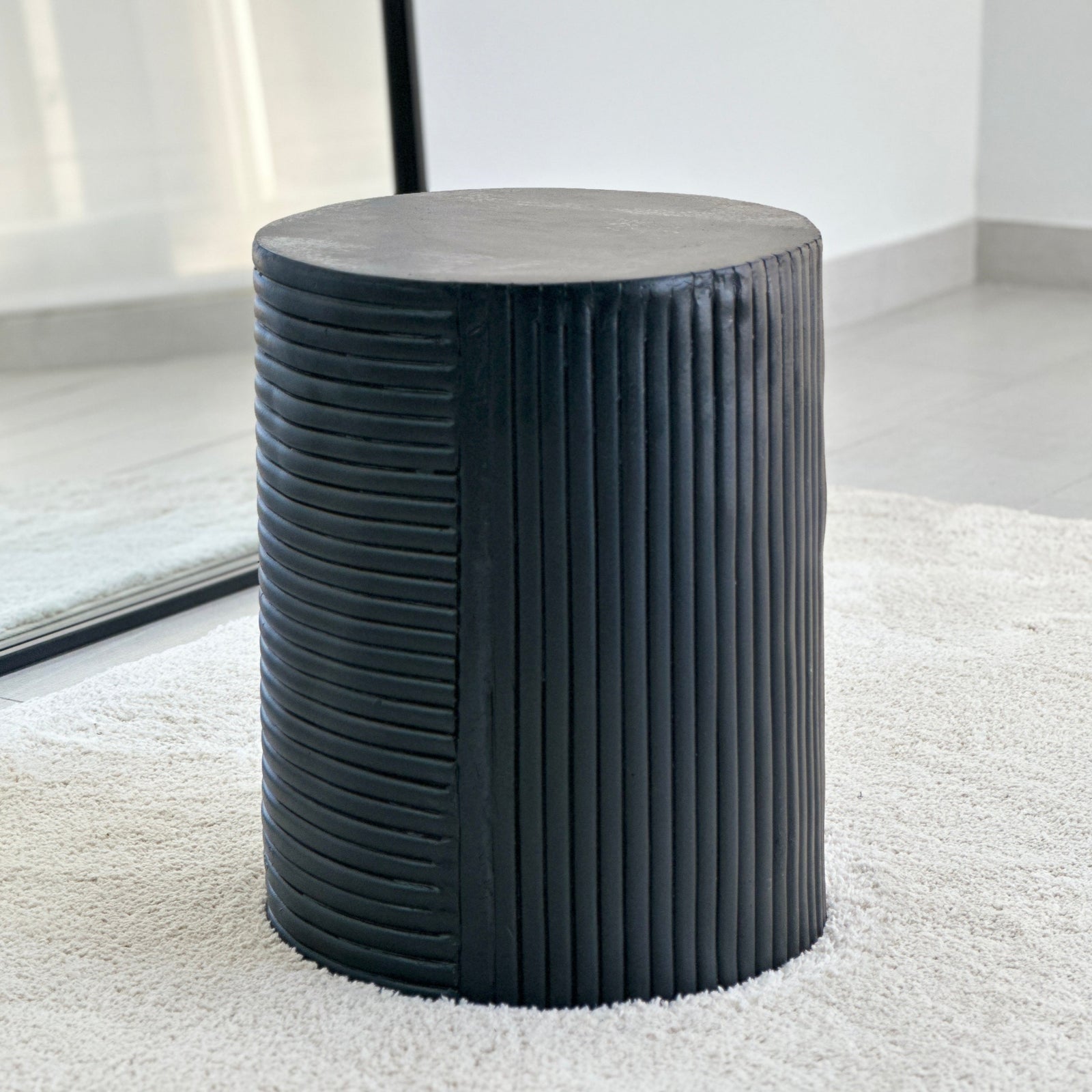 Desigual Hand-cast Black side Table