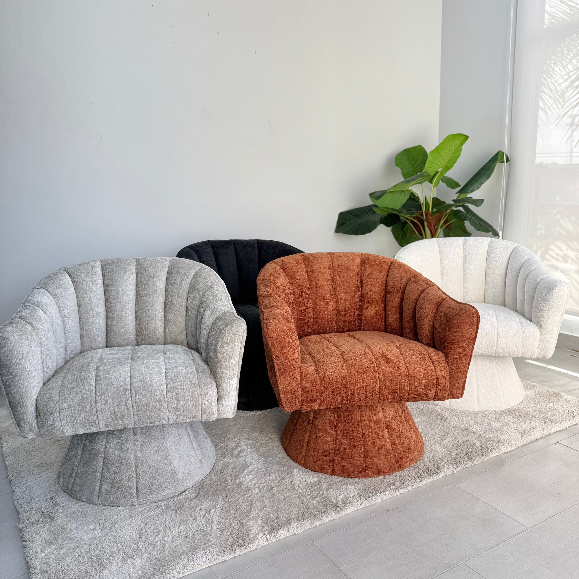 Swivel Barrel Ivory Chair - Decora Home