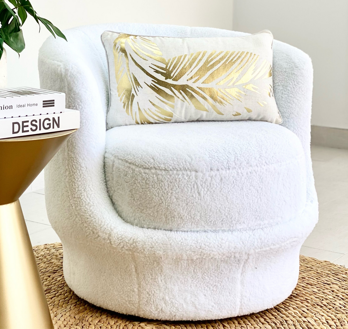 Cozy Round White Sherpa Chair