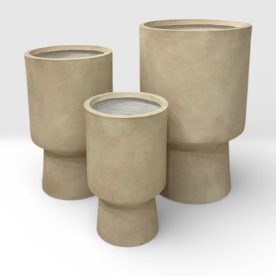 Bishop Beige Smooth Fiber Clay Planter