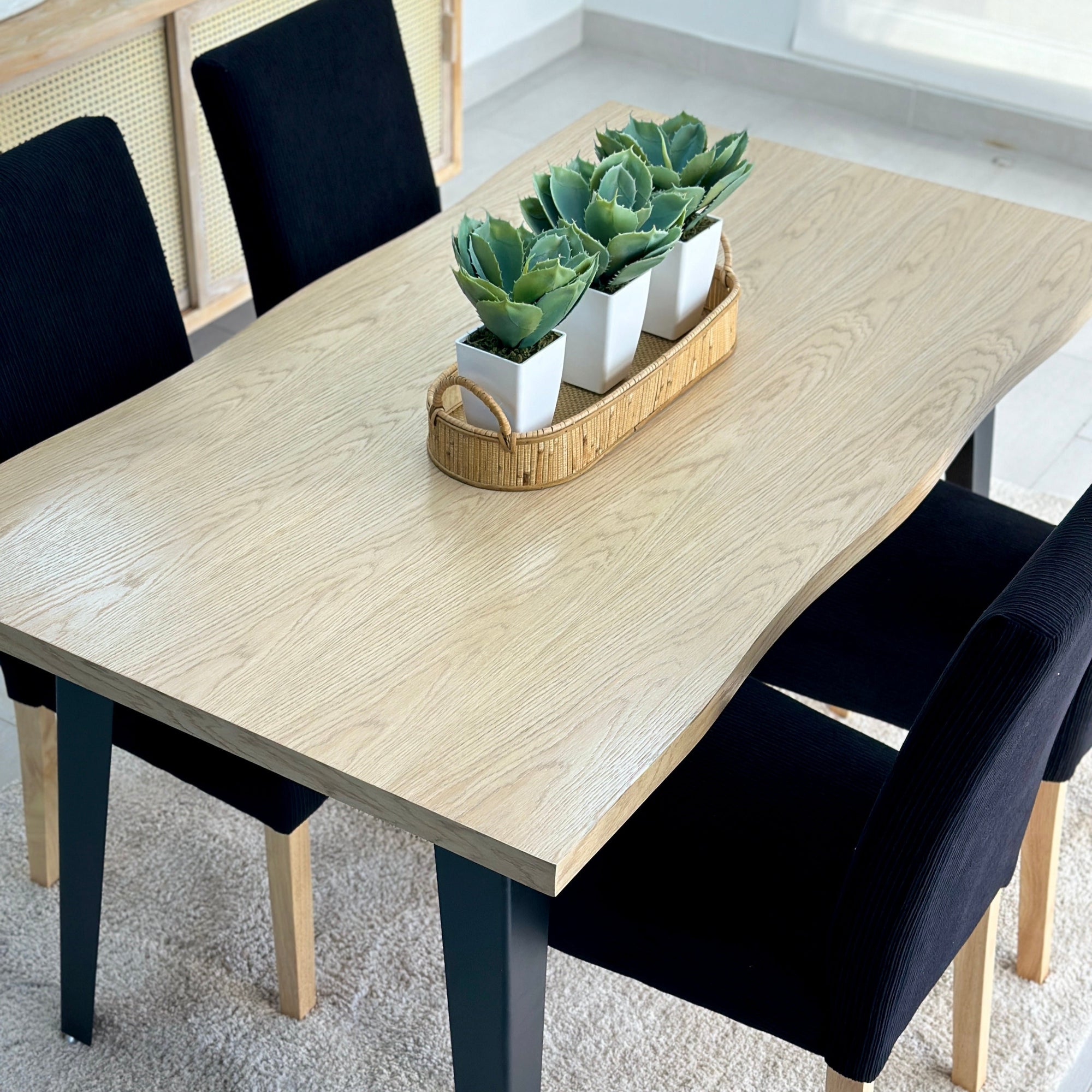 Wavy Natural Top Black Legs Dining Table Set