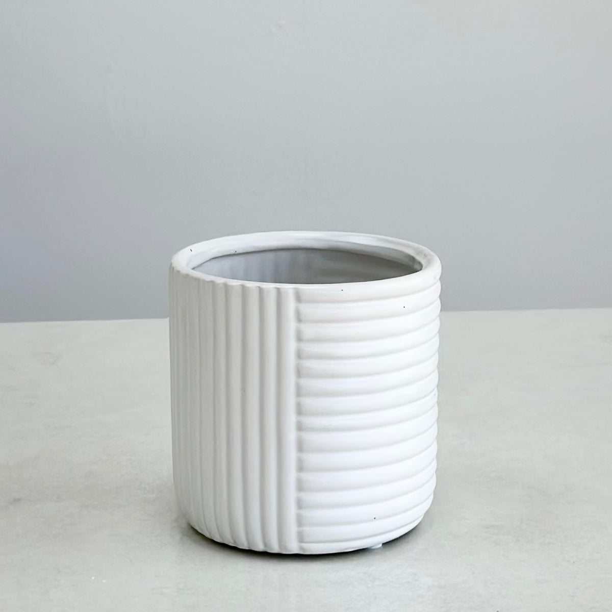 Ceramic White Round Pot With Abstract Lines