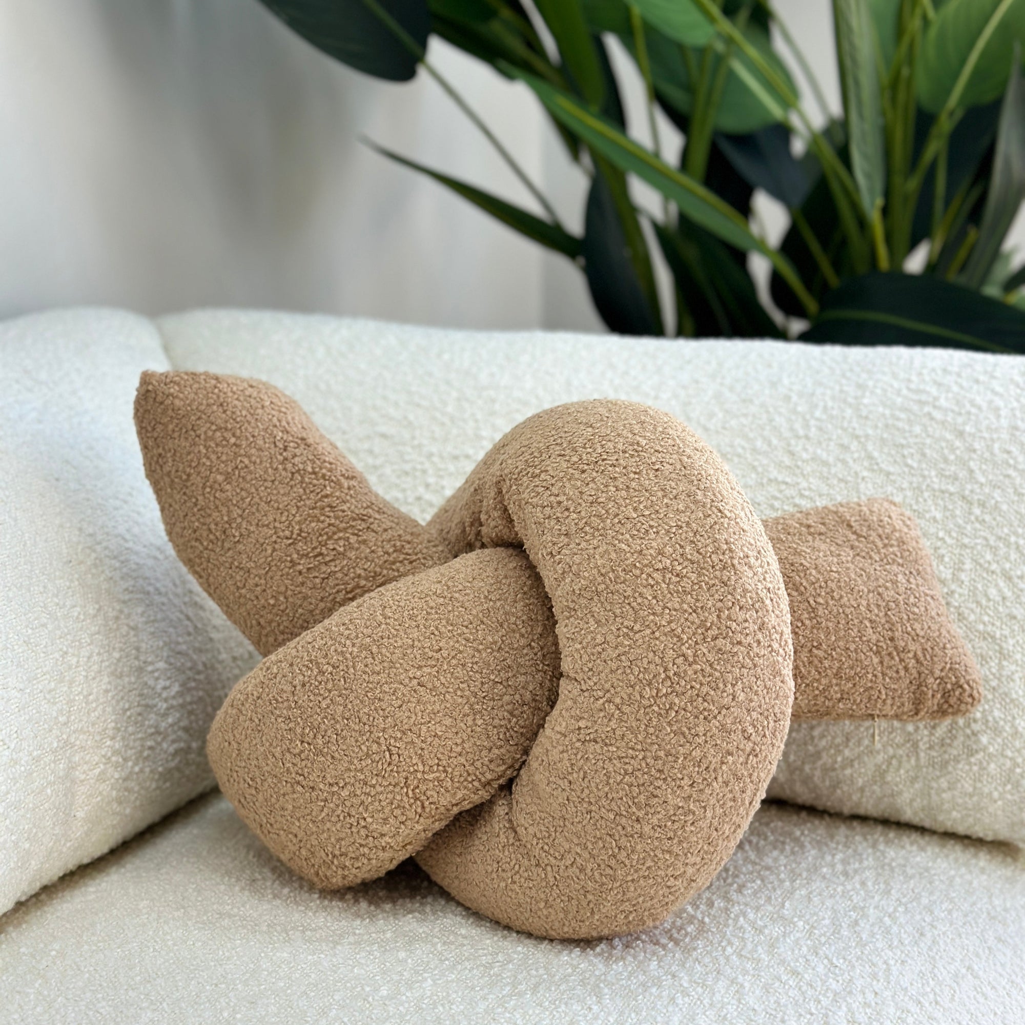 Boucle Love Knot Sand Pillow