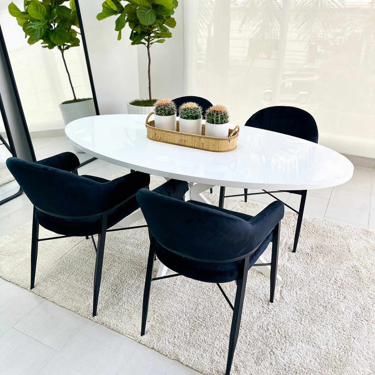 Harmonic White Lacquer Top Oval Dining Table