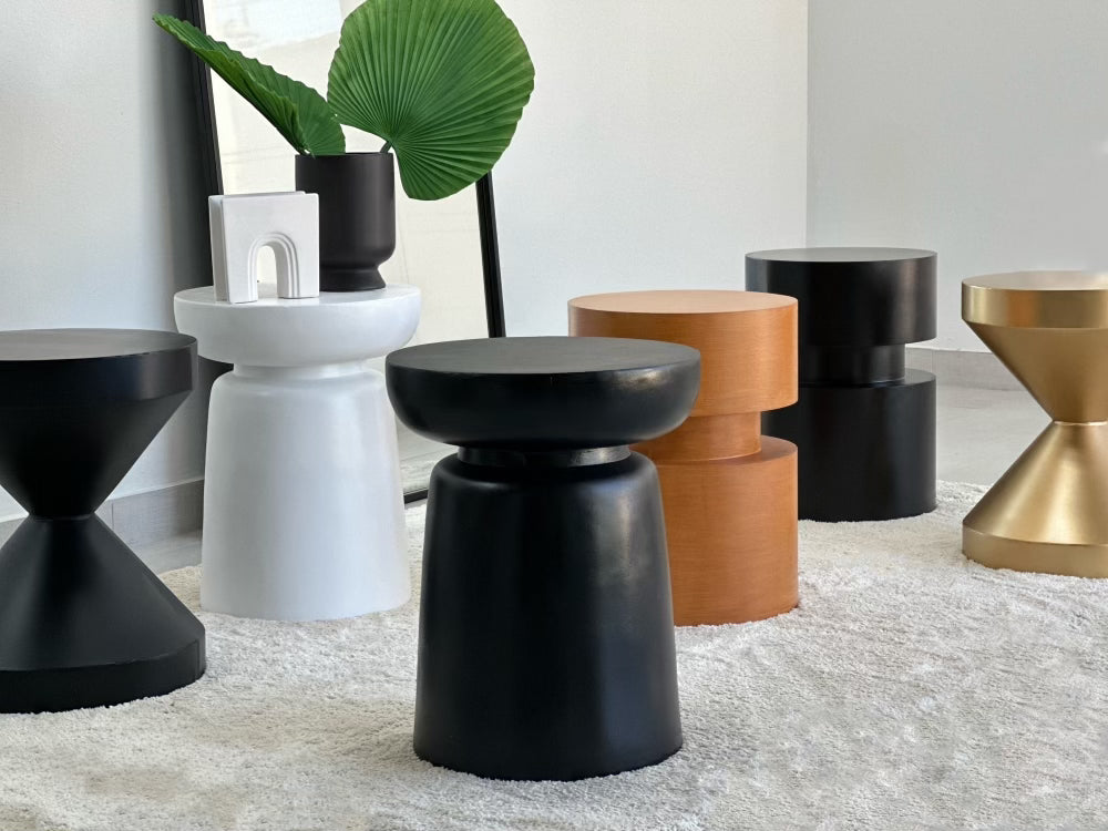 Pylon End Table Black Color