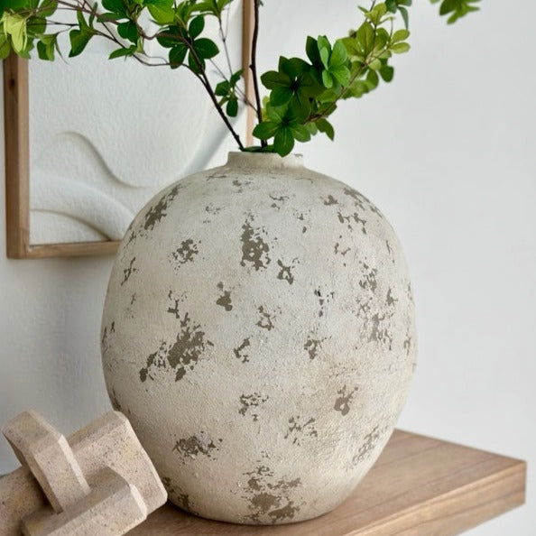 Ceramic Grooved Antique Ivory Round Vase