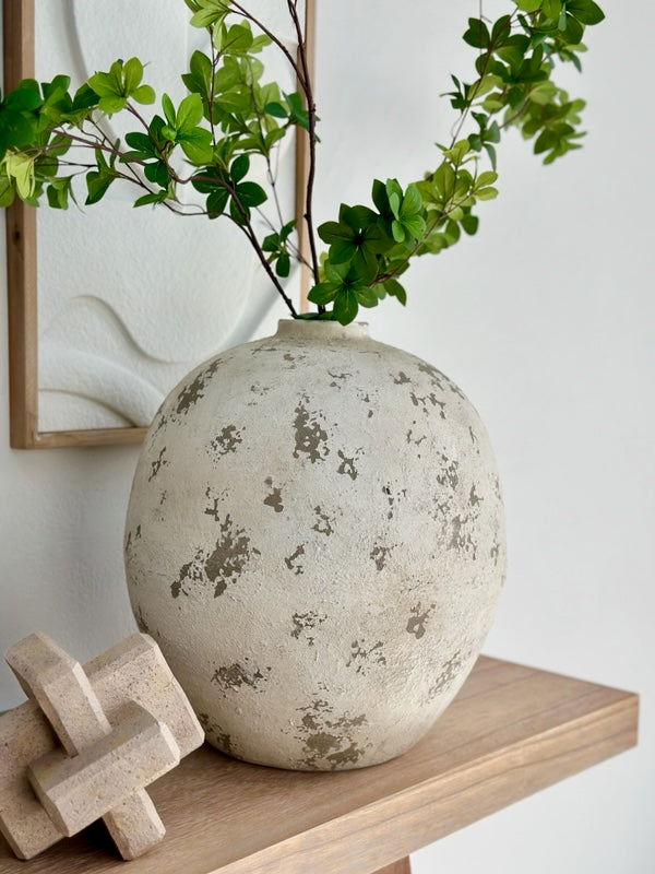 Ceramic Grooved Antique Ivory Round Vase