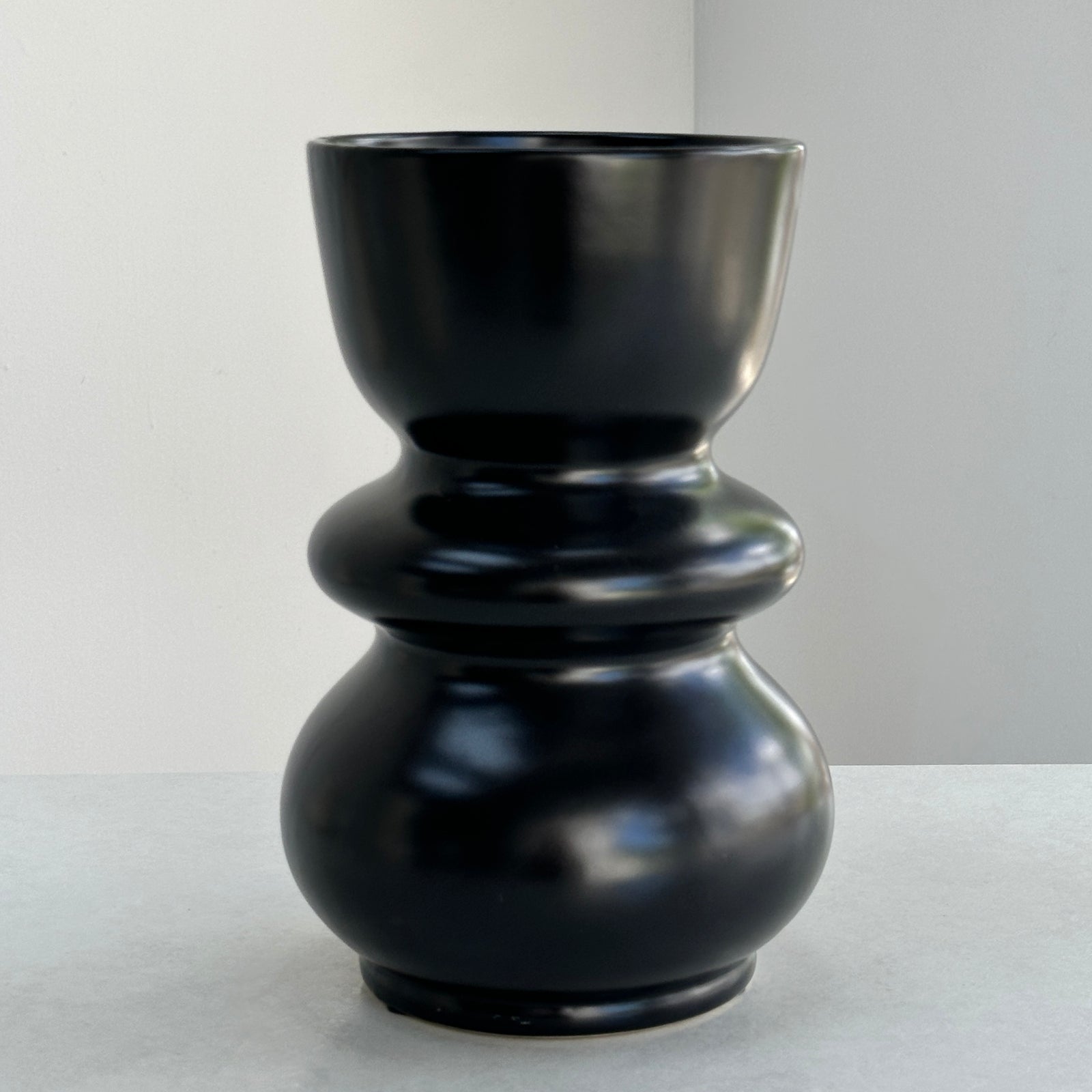 Small Divided Black Vessel