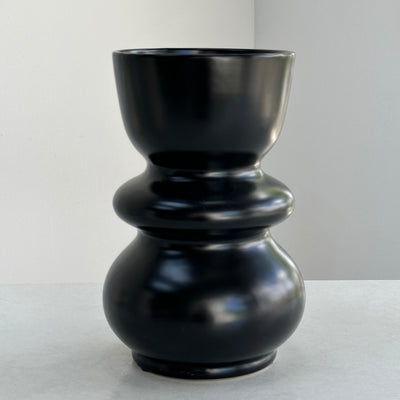 Large Divided Black Vessel