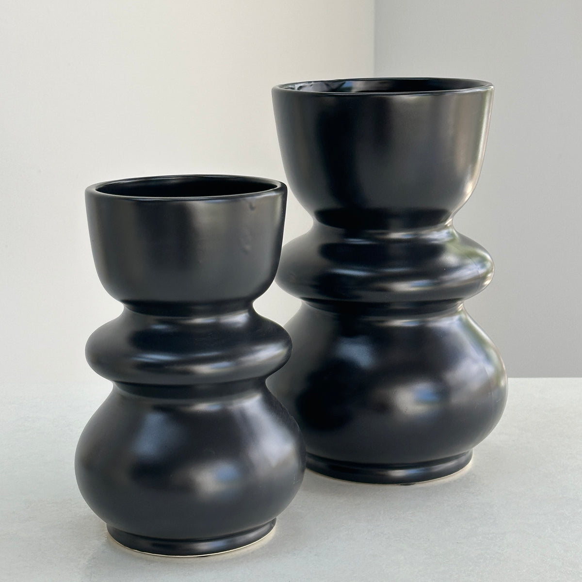 Large Divided Black Vessel