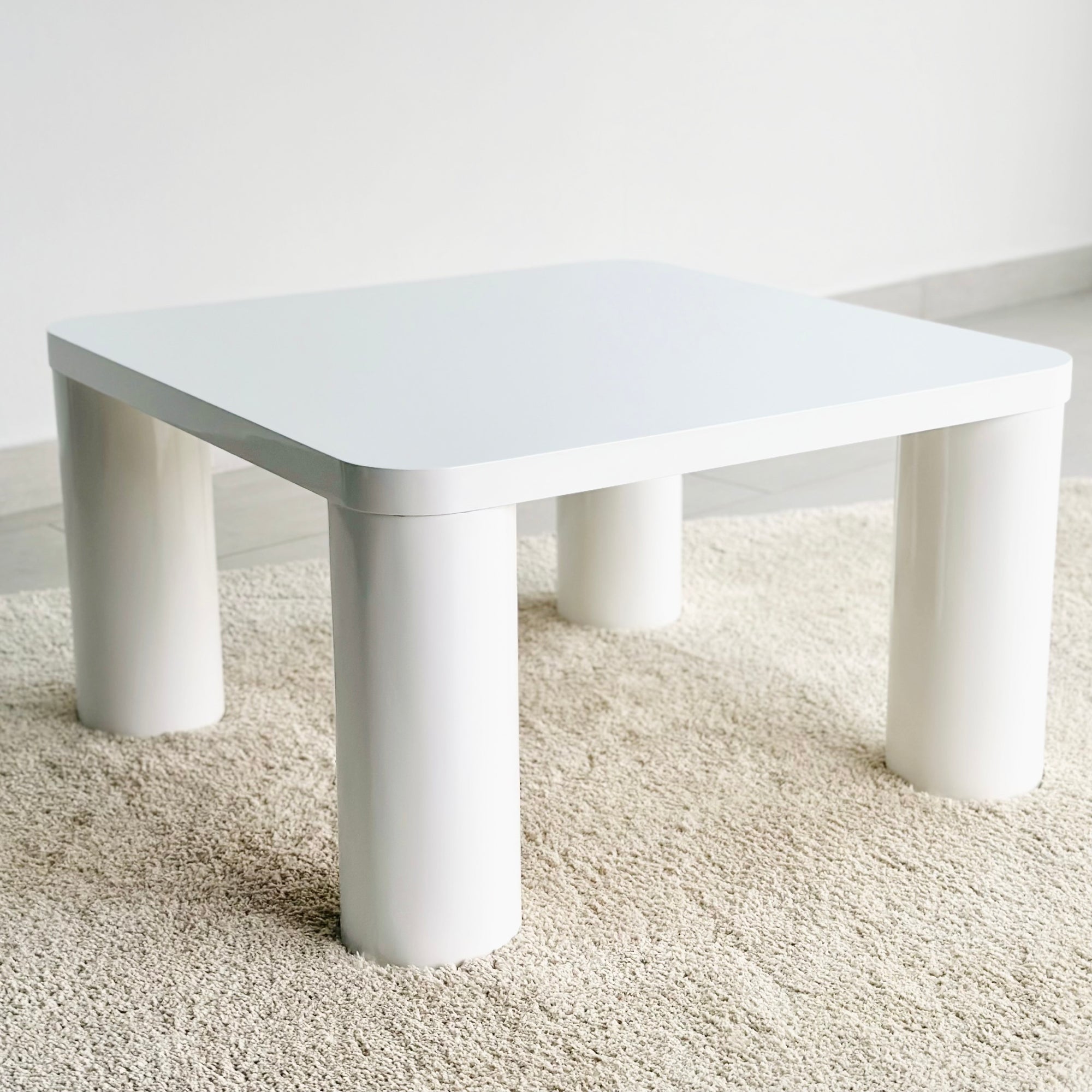 Smooth Square White Lacquer Coffee Table