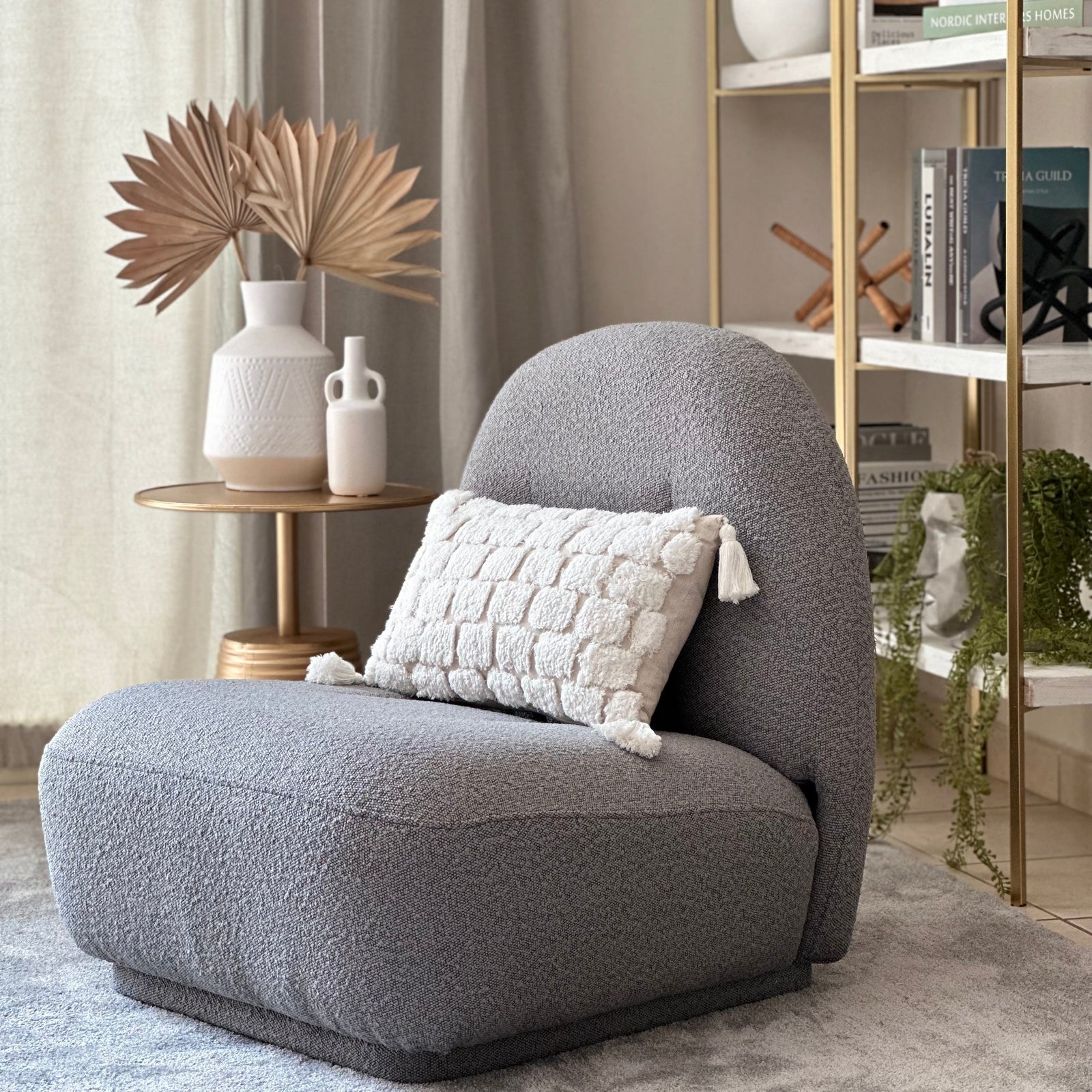 Excentrica Gray Chair