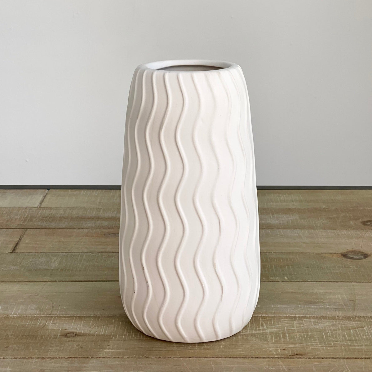 Ceramic Round White Vase Wavy Design