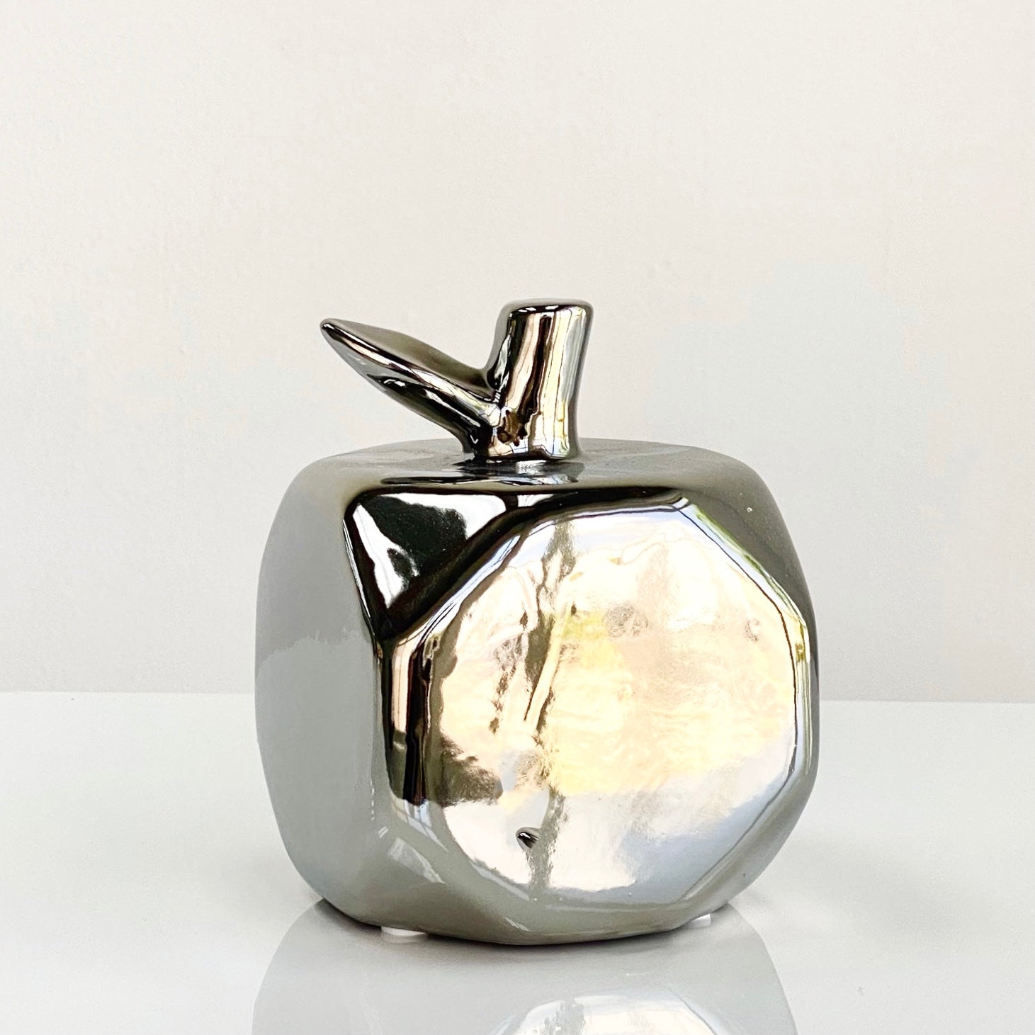 Geo Ceramic Silver Apple