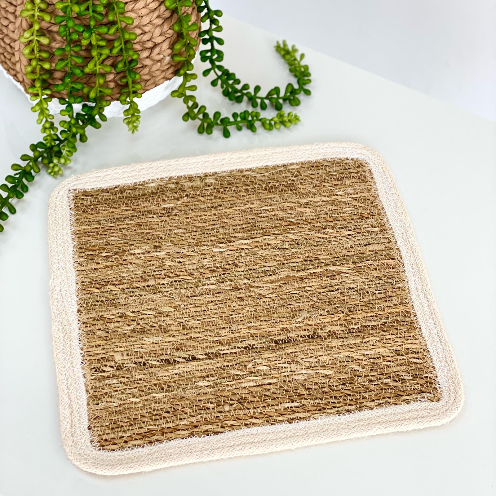Laurus Square Jute Placemat White Edge