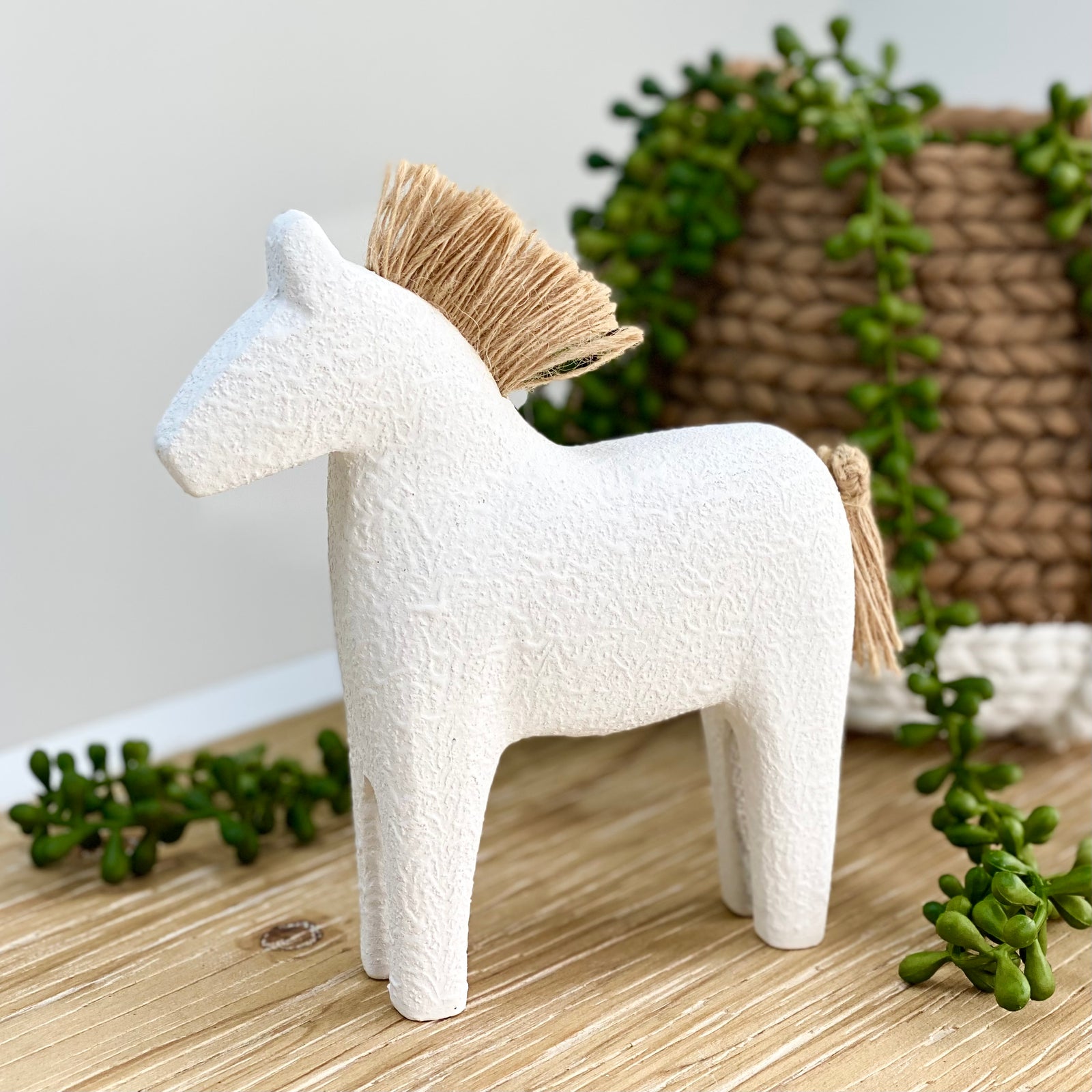 Stucco White Horse Decor