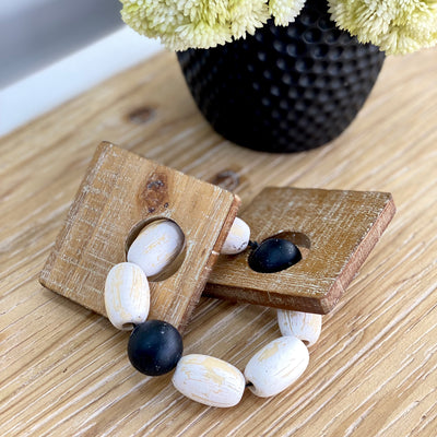 Wooden Square Natural Links and Beads Decor