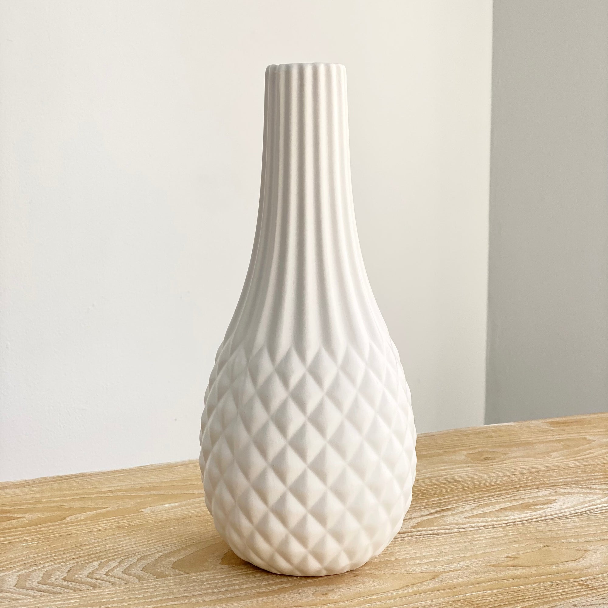 Ceramic Bellied White Vase Long Neck - Decora Home