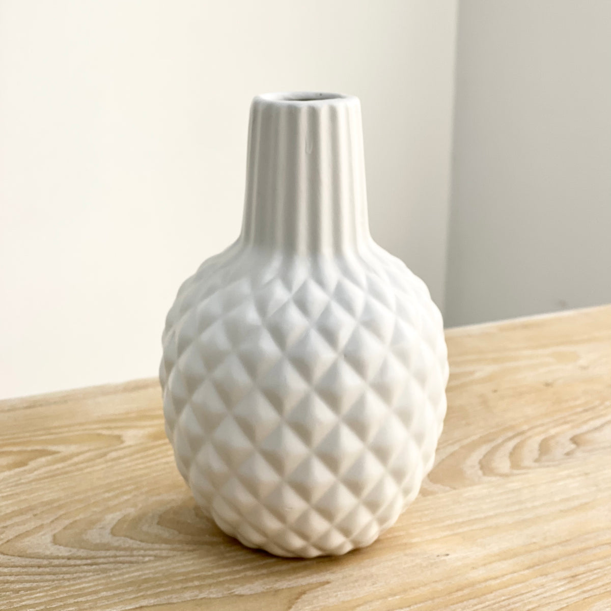 Ceramic Bellied White Vase Engraved Long Neck
