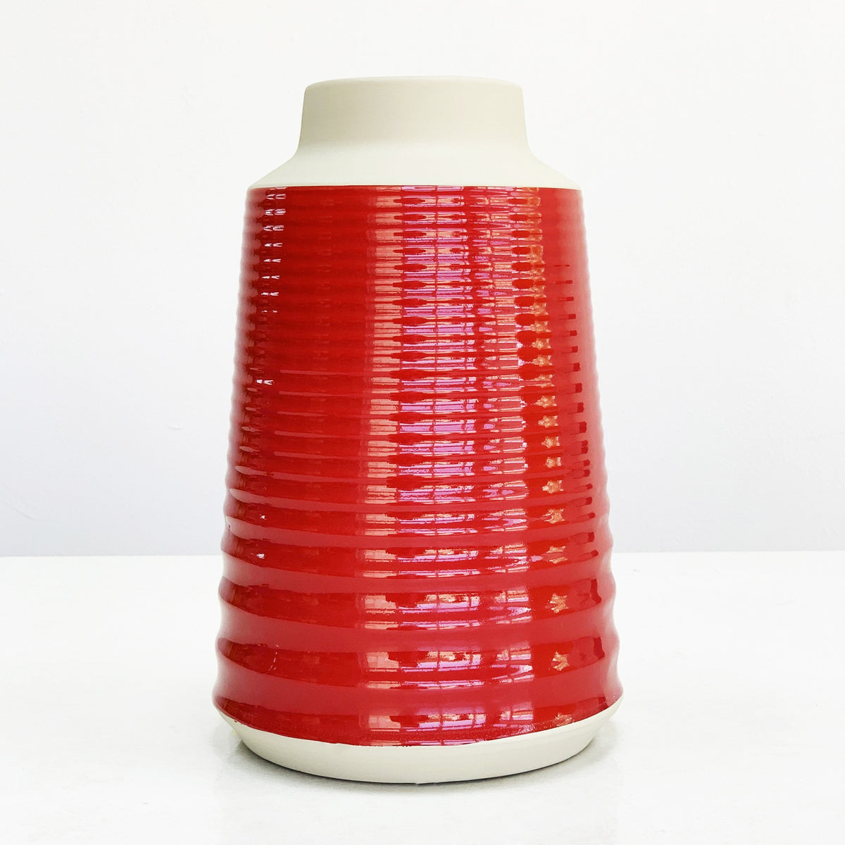 Giles Red Gloss Finish Vase