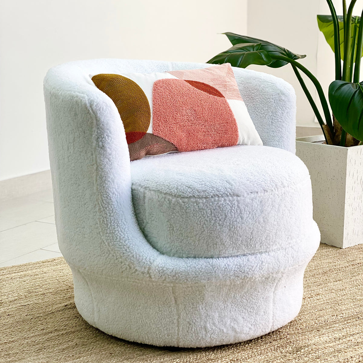 Cozy Round White Sherpa Chair