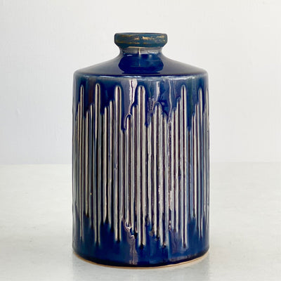 Ceramic Round Bottle Vase with Line Pattern