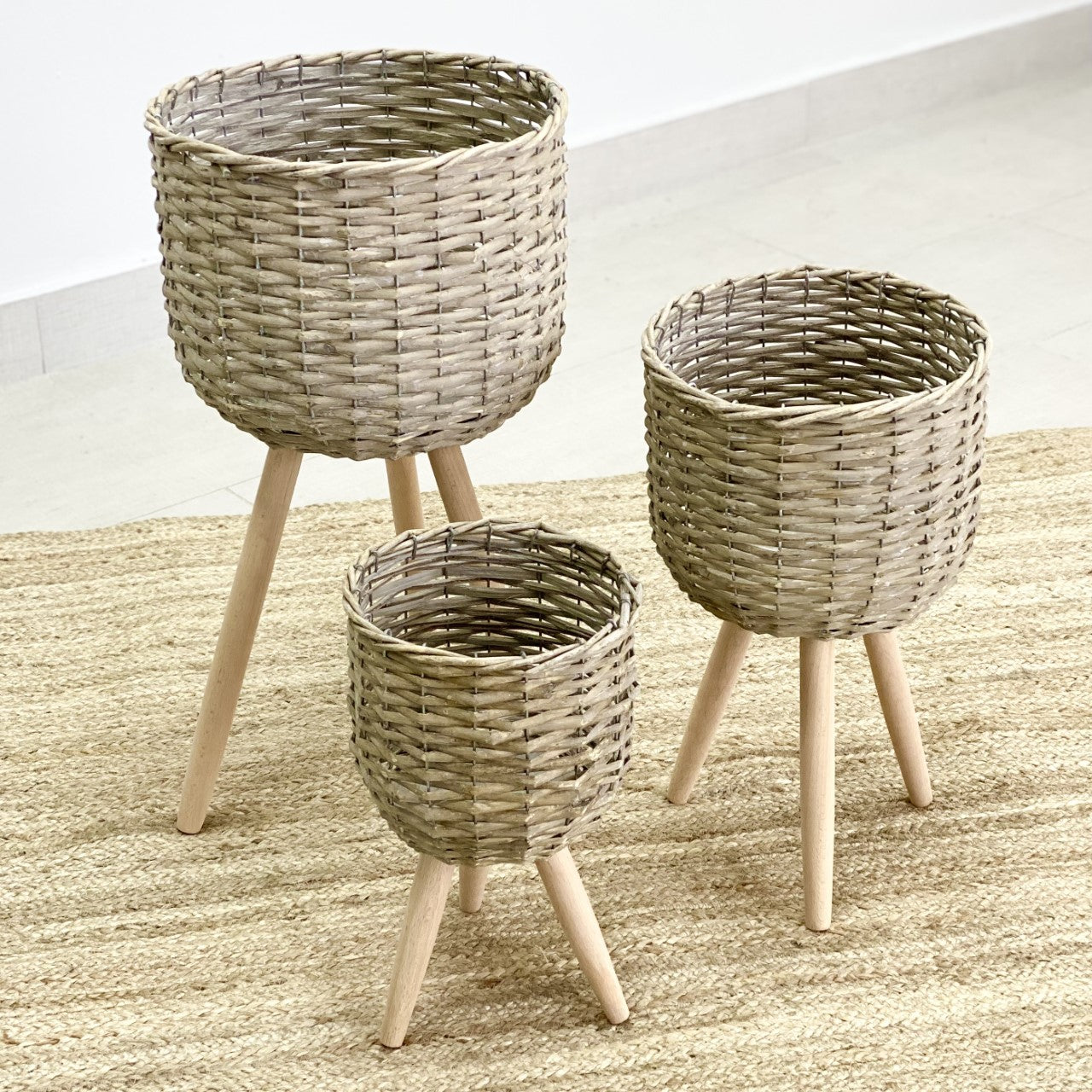Round Woven Planter Set