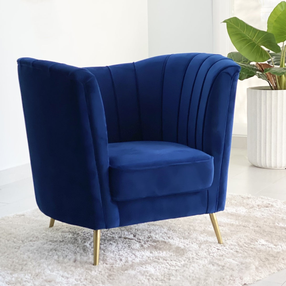 Victoria Royal Chair Velvet Classic Blue Golden Legs